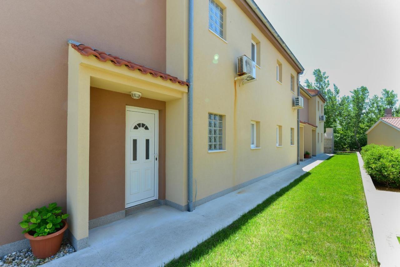 Apartments By The Sea Nin, Zadar - 13172 Экстерьер фото