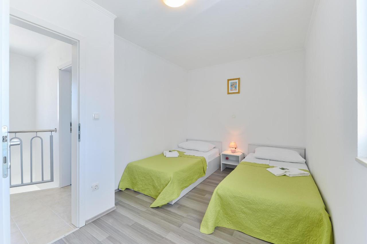 Apartments By The Sea Nin, Zadar - 13172 Экстерьер фото
