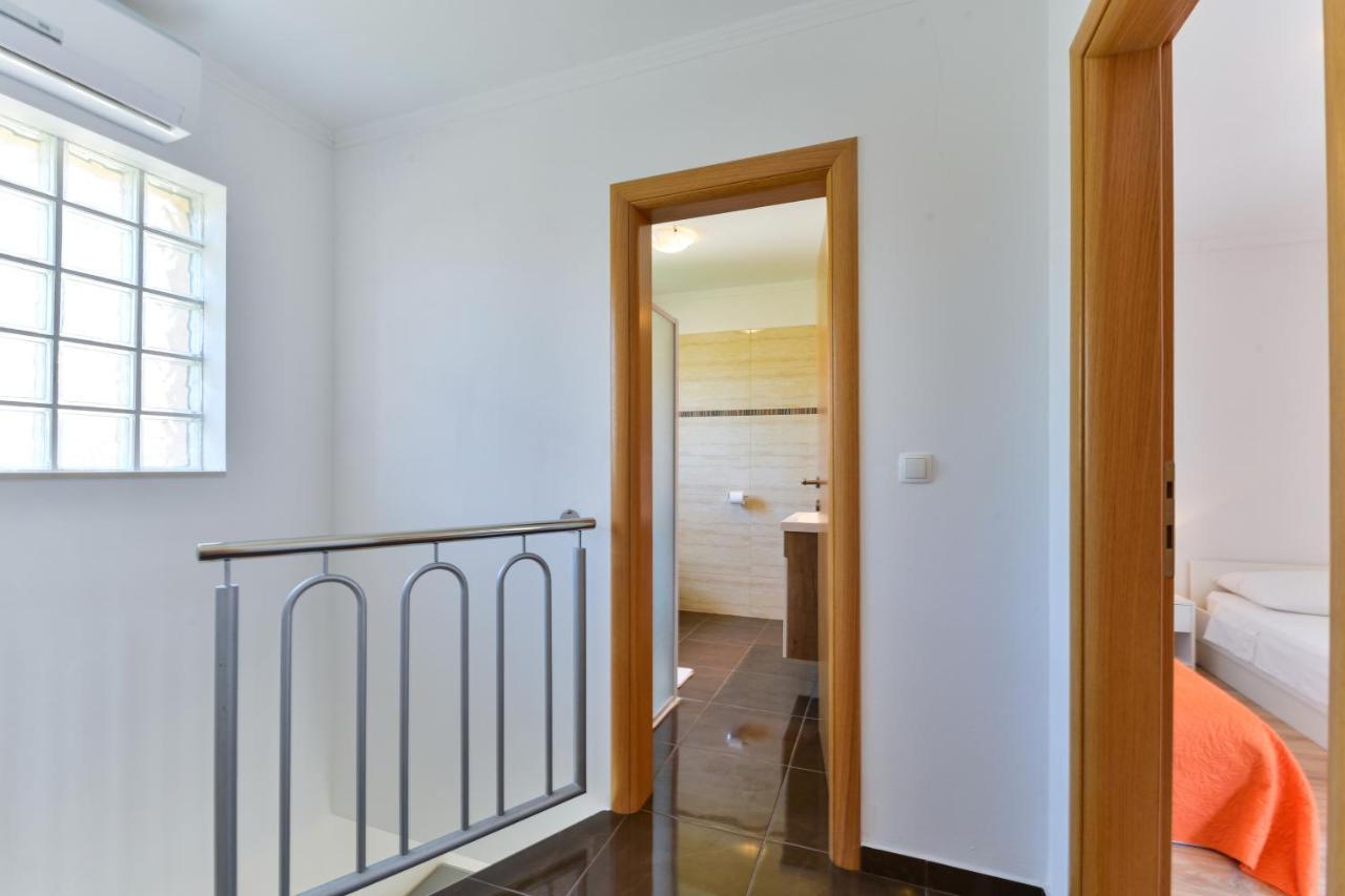 Apartments By The Sea Nin, Zadar - 13172 Экстерьер фото