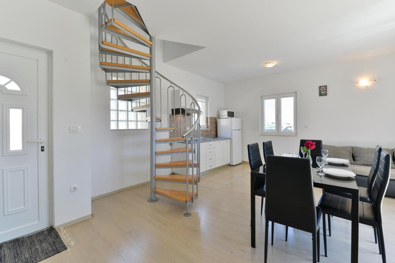 Apartments By The Sea Nin, Zadar - 13172 Экстерьер фото
