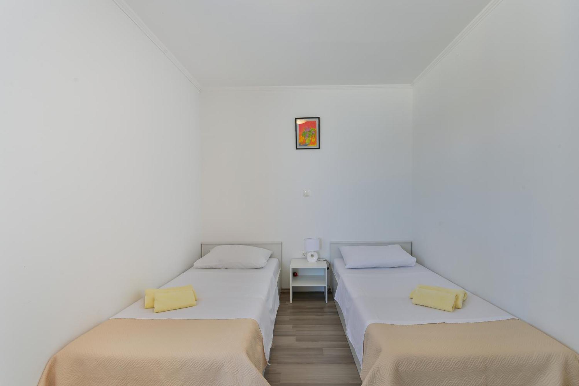 Apartments By The Sea Nin, Zadar - 13172 Номер фото