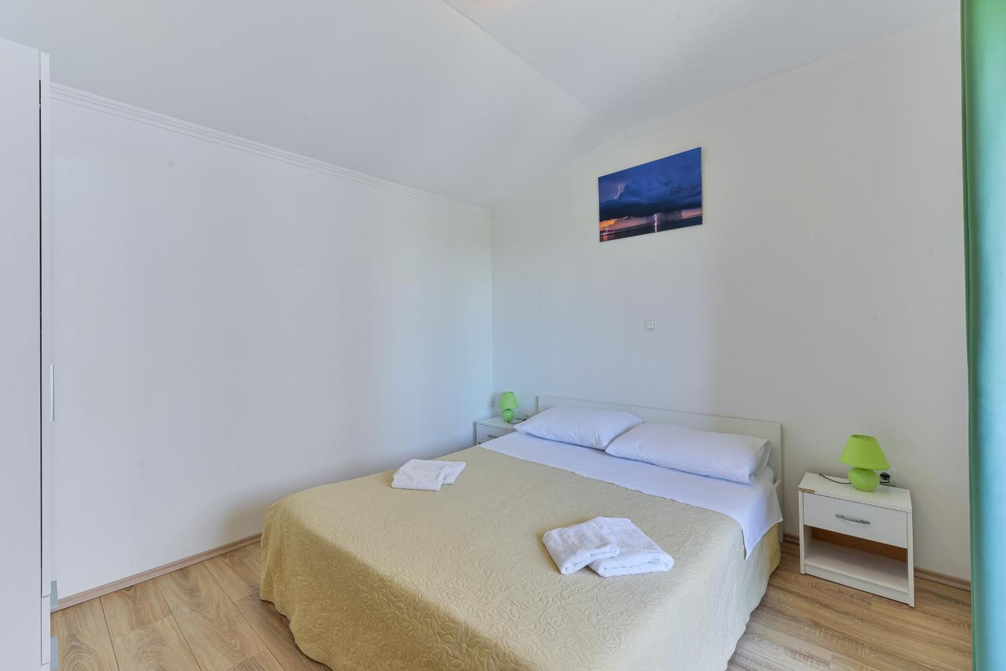 Apartments By The Sea Nin, Zadar - 13172 Номер фото